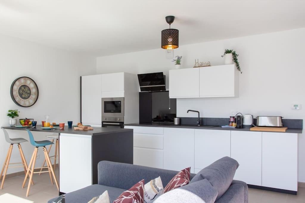 L17 Arenas Suite 3 Balconies 5Mins To The Sea Nice Exterior photo